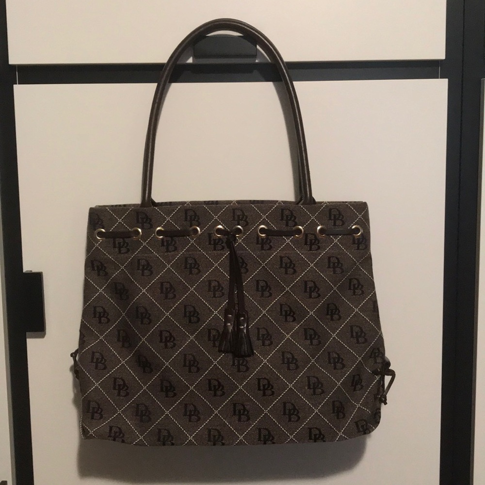 Dooney & Bourke bag